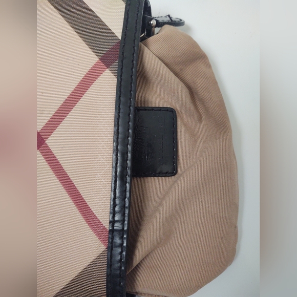 Burberry Small Nova Check Wristlet - Picture 8 of 9